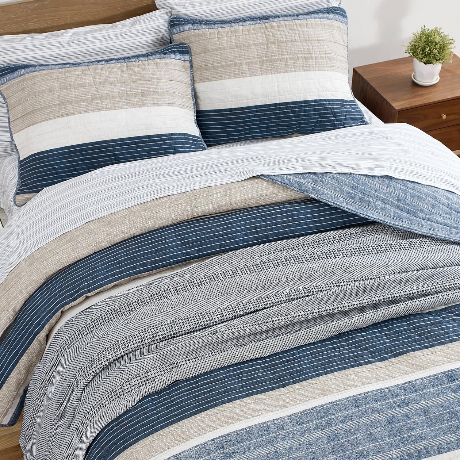 image:imageNautica Queen Quilt Set Reversible Bedding with Matching Shams Stripe Room Decor Lightweight Bed Set College Dorm Room Essentials Ridgeport BeigeRidgeport Denim