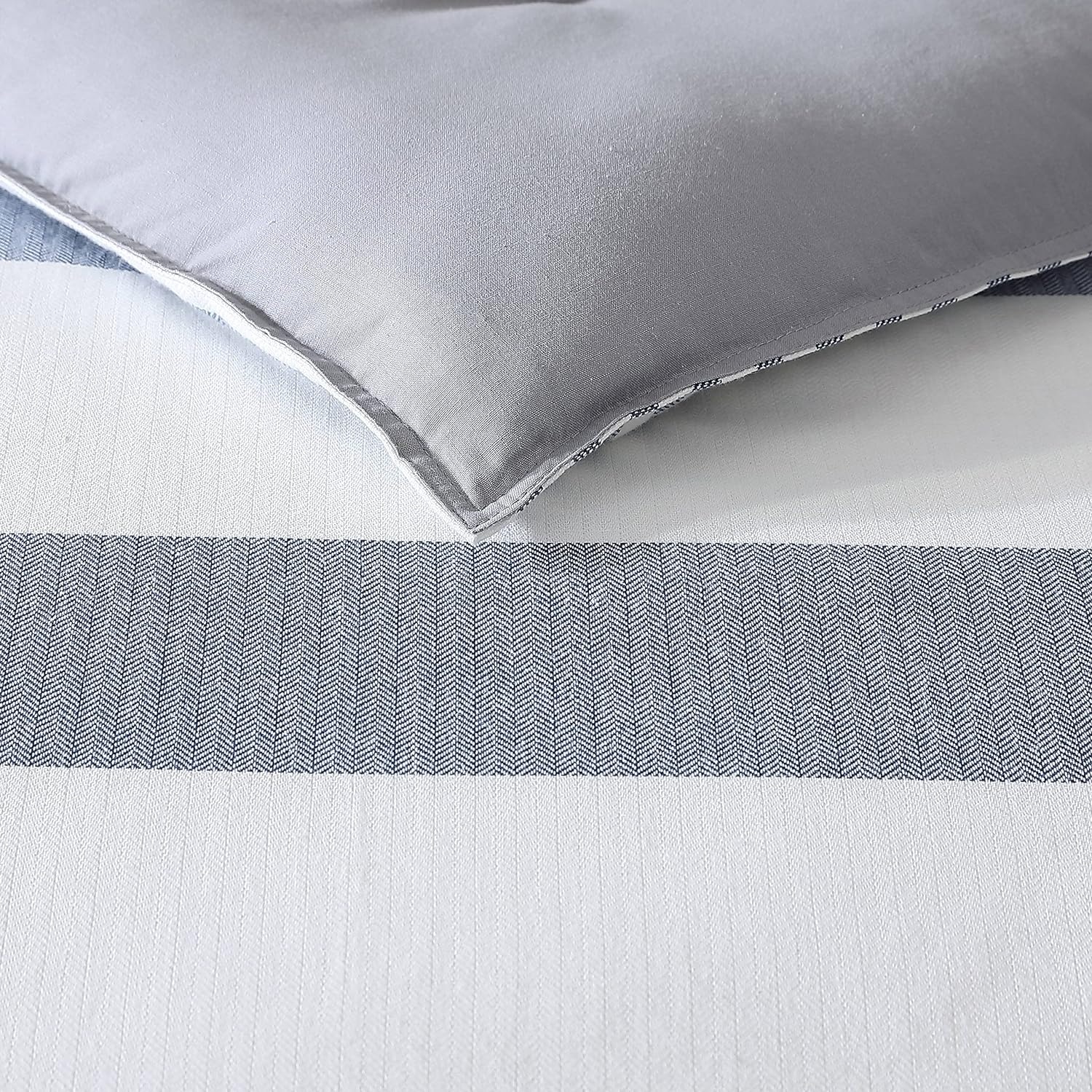 image:imageNautica Twin Comforter Set Reversible Cotton Bedding with Matching Sham MediumWeight Dorm Essentials OekoTex Certified Fairwater BlueBlueWhiteGrey