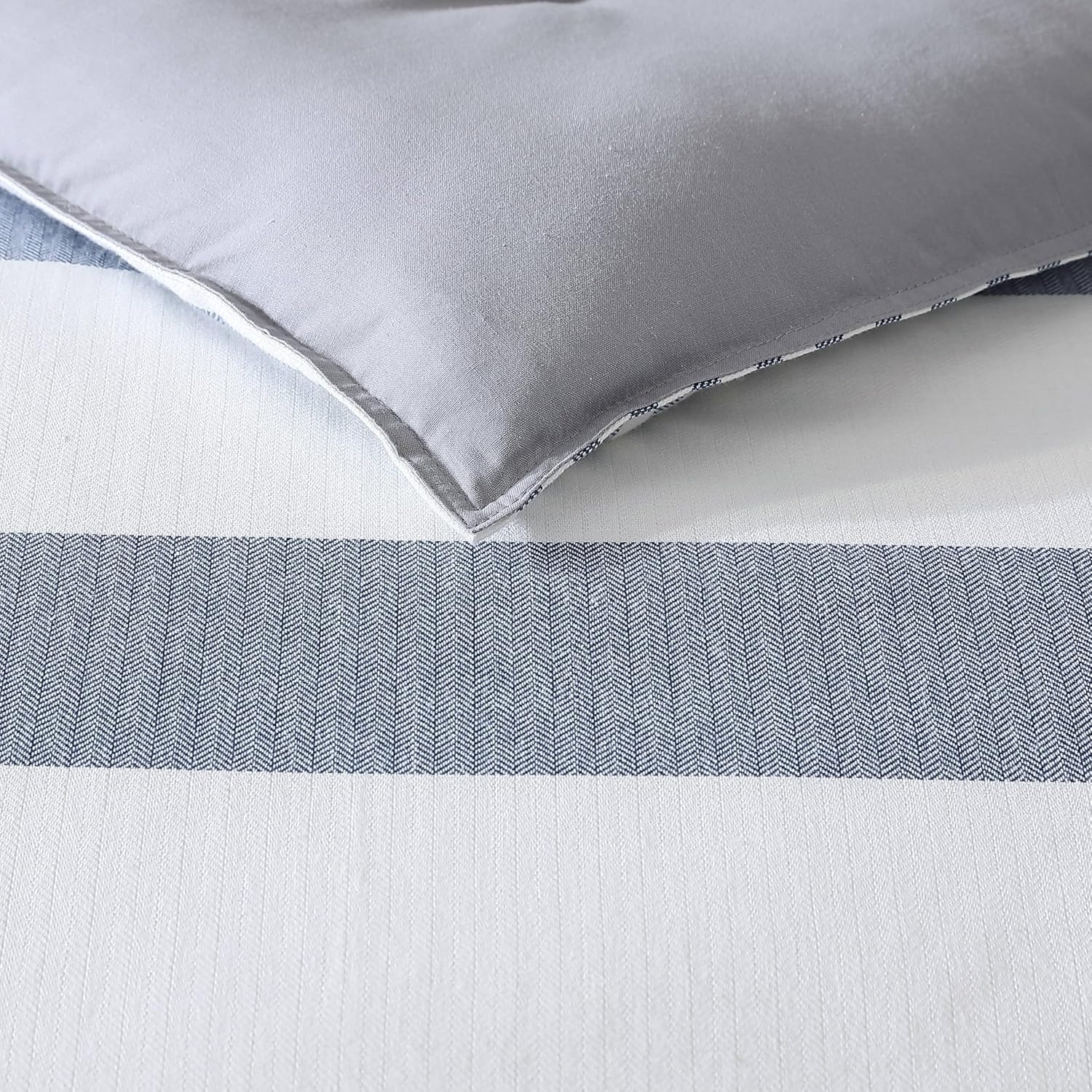 image:imageNautica Twin Comforter Set Reversible Cotton Bedding with Matching Sham MediumWeight Dorm Essentials OekoTex Certified Fairwater BlueBlueWhiteGrey