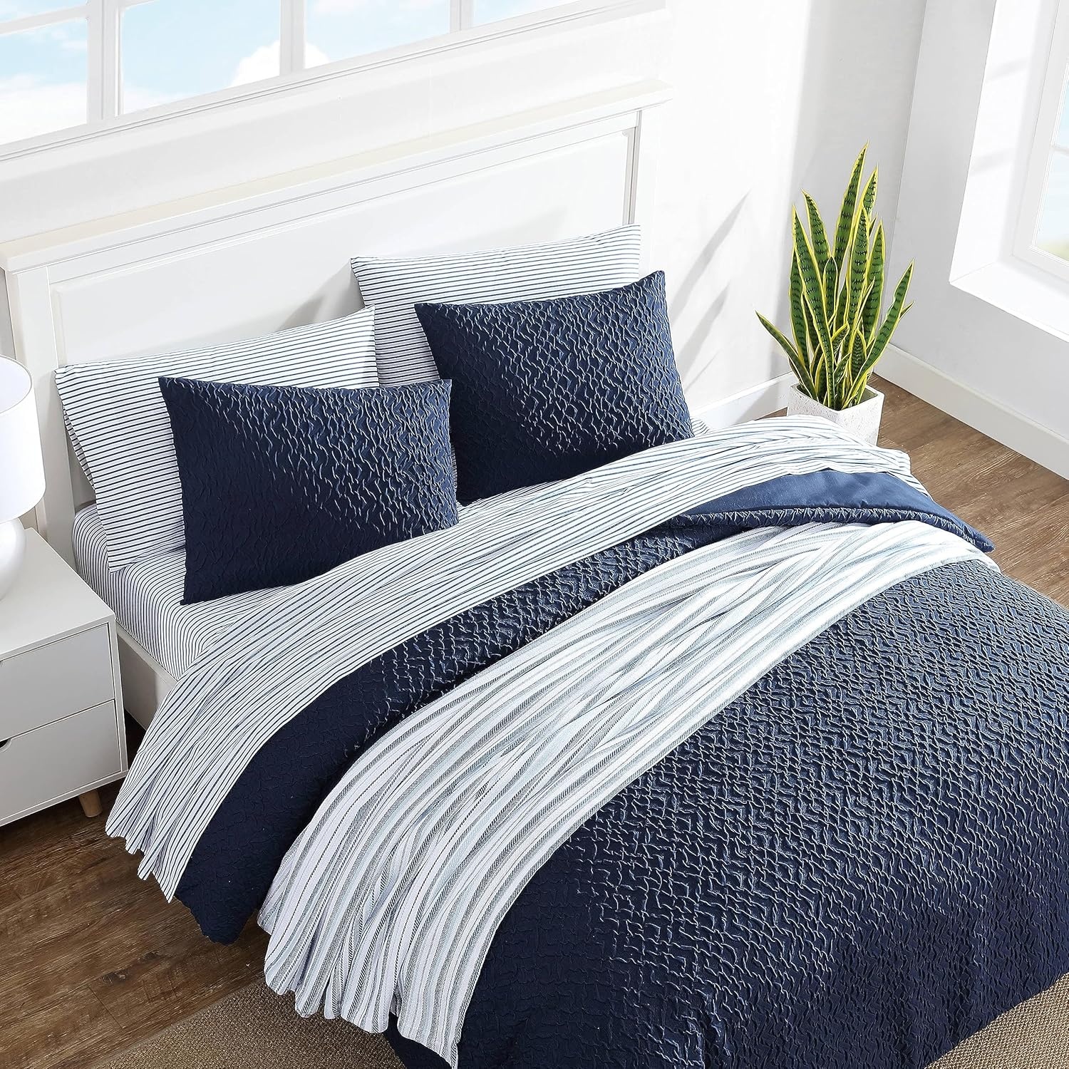 image:imageNautica Twin Duvet Cover Set Soft amp Cozy Microfiber Bedding with Matching Sham All Season Home Decor Point Harbor Navy TwinPoint Harbor Navy